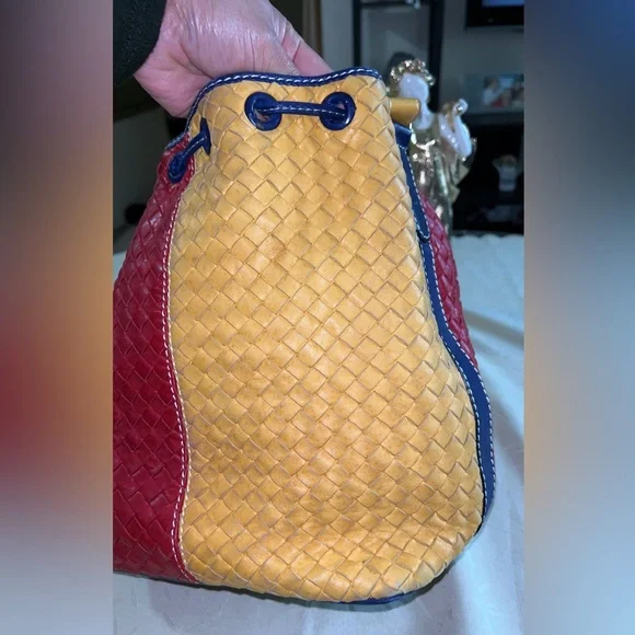 Bottega Veneta multicolour Woven Bucket Bag - Picture 8 of 17